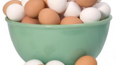 Чем отличаются белые яйца от коричневых
