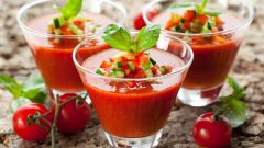 Как приготовить томатный смузи с базиликом