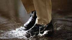 Как ухаживать за обувью в сырую погоду
