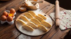 Пирожки дрожжевые в духовке: пошаговые рецепты с фото для легкого приготовления