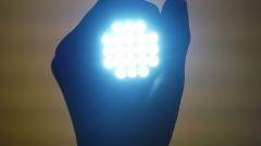 Светодиодные ручные фонари: обзор, особенности и отзывы
