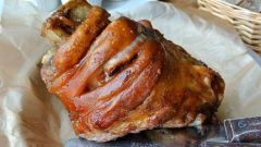 Вкусная свиная рулька в мультиварке: пошаговый рецепт