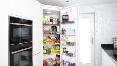 Почему нельзя ставить горячее в холодильник
