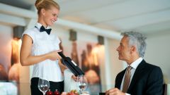Как расположить к себе официанта и получить хороший сервис