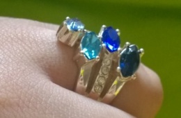 Кольцо Avon «Сердце Океана» - все оттенки синего в изящной оправе из белого метала