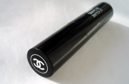 Обычная, не выделяющаяся тушь Chanel Le Volume в подарок от Cosmo