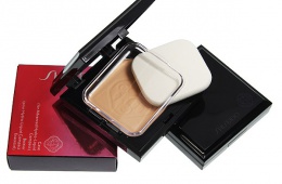 Нежная крем-пудра Shiseido The Makeup Case