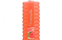 Химический арбуз на полке в ванной