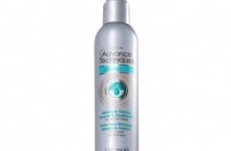 Увлажняет волосы и придает им естественный блеск