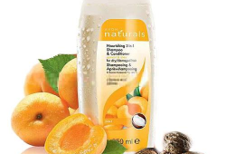 Питает и увлажняет поврежденные волосы