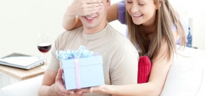 How original to give a gift to the man