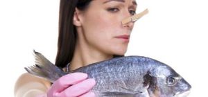 Как избавиться от запаха рыбы на руках