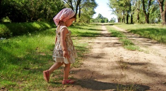 Как научить ребенка ходить