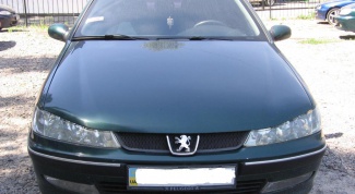 How to remove the bumper in the Peugeot 406