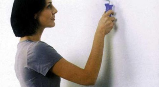 How to glue old Wallpaper