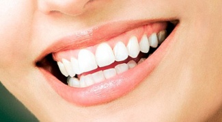 Как сохранить эмаль на зубах