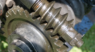 How to find out gear ratio