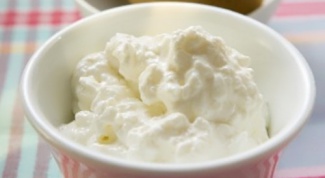How to make cottage cheese from sour milk