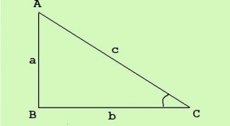 Как найти стороны прямоугольного треугольника, зная площадь