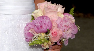 Как выбрать свадебные цветы