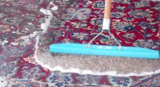 Как отчистить пластилин на ковре