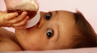 Как давать сок малышу