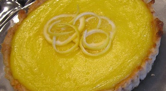 Как испечь лимонный пирог
