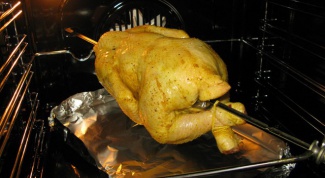 How to cook chicken in the oven on a spit