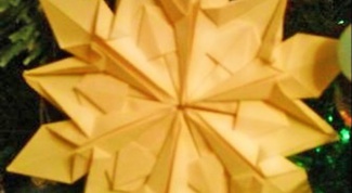Как сделать оригами-снежинку