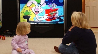 Почему детям нельзя смотреть телевизор