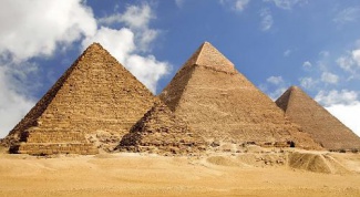 Как вычислить объем пирамиды
