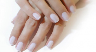 How to learn to do manicures