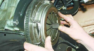 How to change the clutch