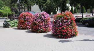 How to make a flower bed from tyres