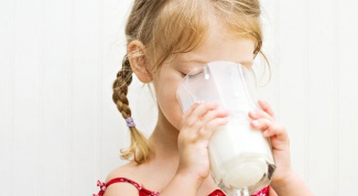 Как давать козье молоко ребенку