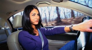 How to learn to drive a car the woman