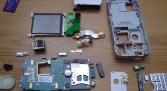 How to disassemble mobile phone