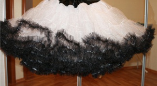 How to sew tulle