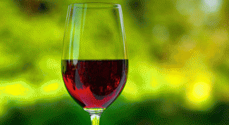 How to drink red wine