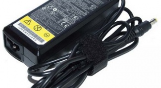 How to disassemble the power supply from the laptop