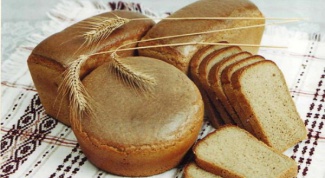 Как освежить хлеб