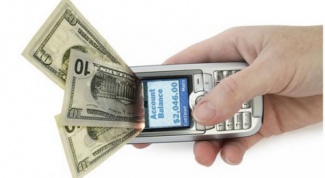 Как перевести деньги с мобильного в банк