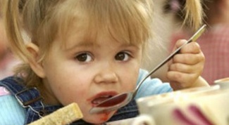 Как научить есть в детском саду