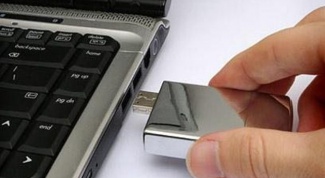 How to open a flash drive from the computer