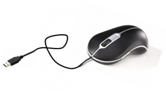 How to connect mouse to laptop