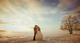 Как фотографировать свадьбы зимой