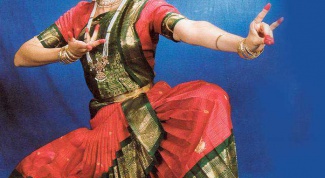 Как танцевать индийские танцы 