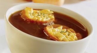 Как сварить французский луковый суп