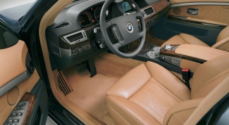 How to clean the interior of the car