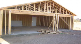 Как построить деревянный гараж